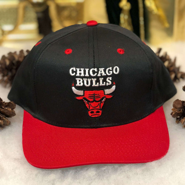 Vintage Deadstock NWT NBA Chicago Bulls Logo 7 Twill Snapback Hat