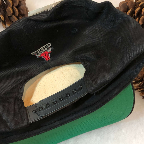 Vintage Deadstock NWT 1992 NBA Finals Chicago Bulls Universal Twill Snapback Hat