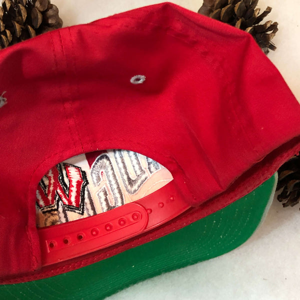 Vintage NCAA Wisconsin Badgers The G Cap Wave Twill Snapback Hat