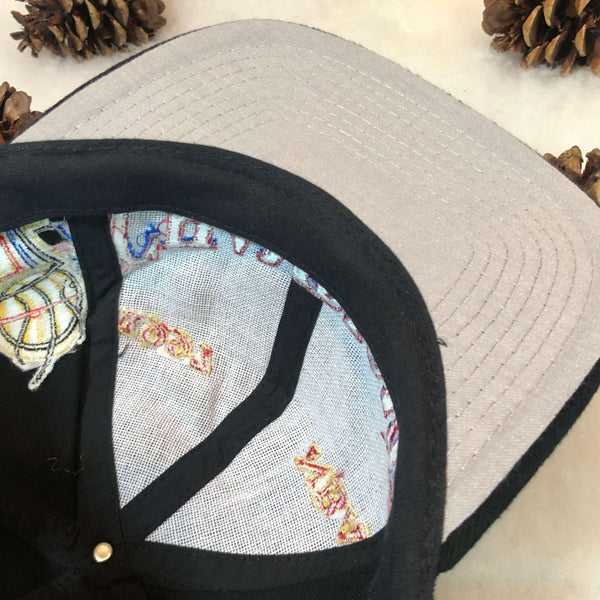 Vintage Deadstock NWT NBA Chicago Bulls 1997 Champions Logo Athletic Snapback Hat