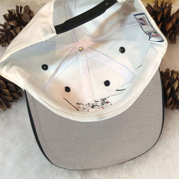 Vintage Deadstock NWT NBA Chicago Bulls Logo 7 Sharktooth Snapback Hat