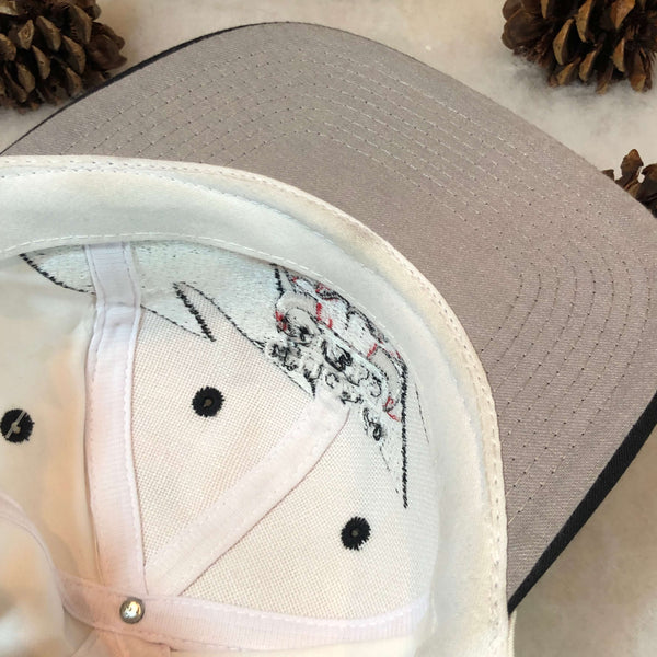 Vintage Deadstock NWT NBA Chicago Bulls Logo 7 Sharktooth Snapback Hat