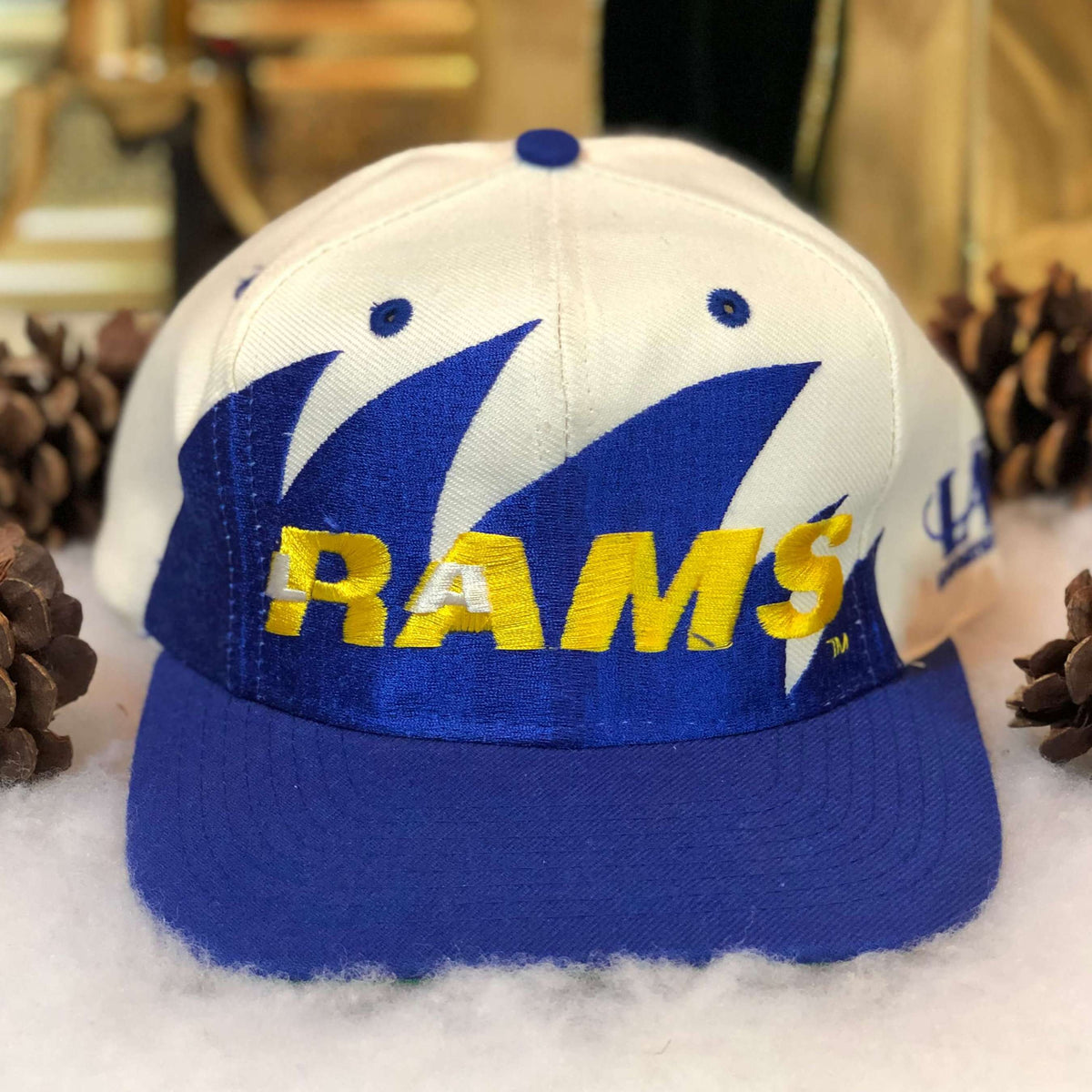 Vintage NFL Los Angeles Rams Logo Athletic Sharktooth Snapback Hat – 