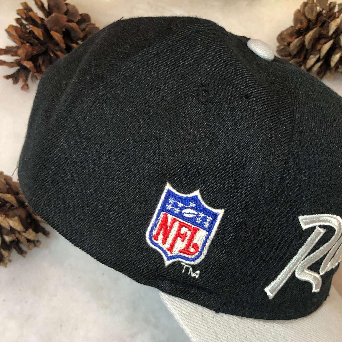 Vintage NFL Los Angeles Raiders On Fire *YOUTH* Snapback Hat – 🎅 Bad Santa