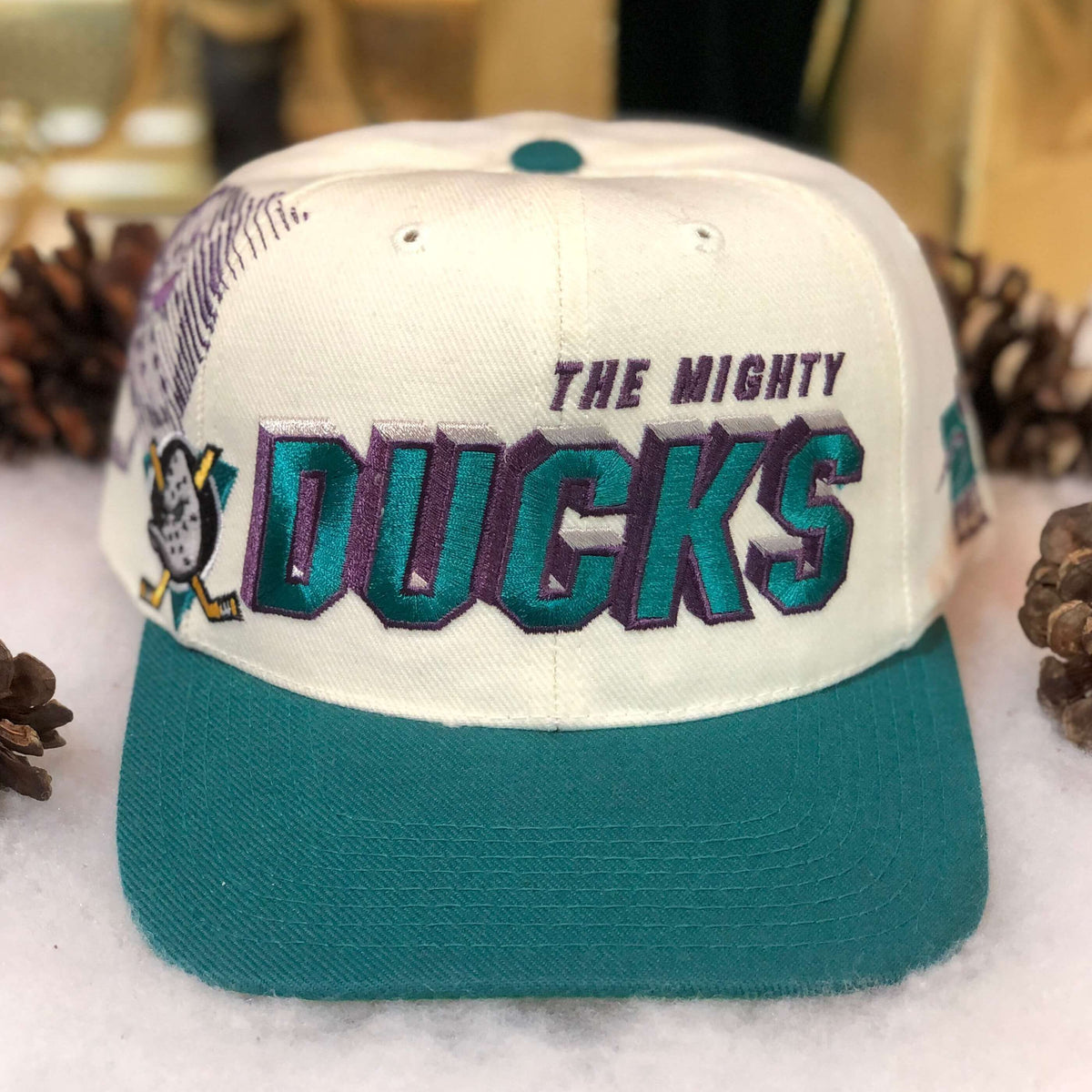 Mitchell & Ness NHL Anaheim Ducks Vintage Sharktooth Snapback Hat