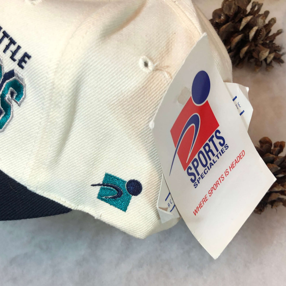 Vintage MLB Atlanta Braves Sports Specialties Shadow Snapback Hat – 🎅 Bad  Santa