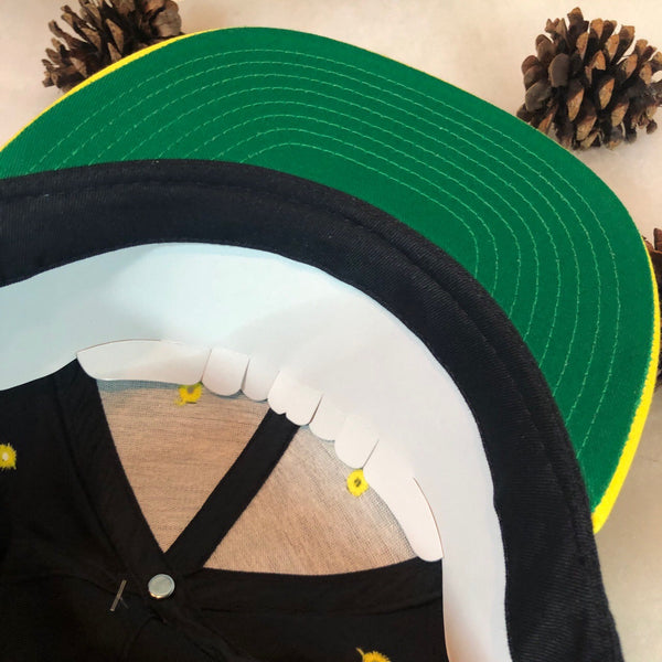 Vintage Deadstock NWT NCAA Michigan Wolverines Captivating Headwear Twill Snapback Hat