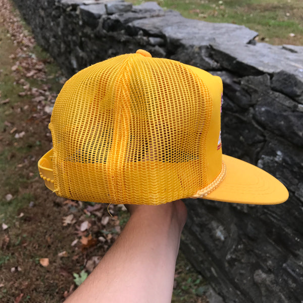 Vintage Deadstock NWOT Yupoong Energizer Bunny Yellow Trucker Hat Snapback