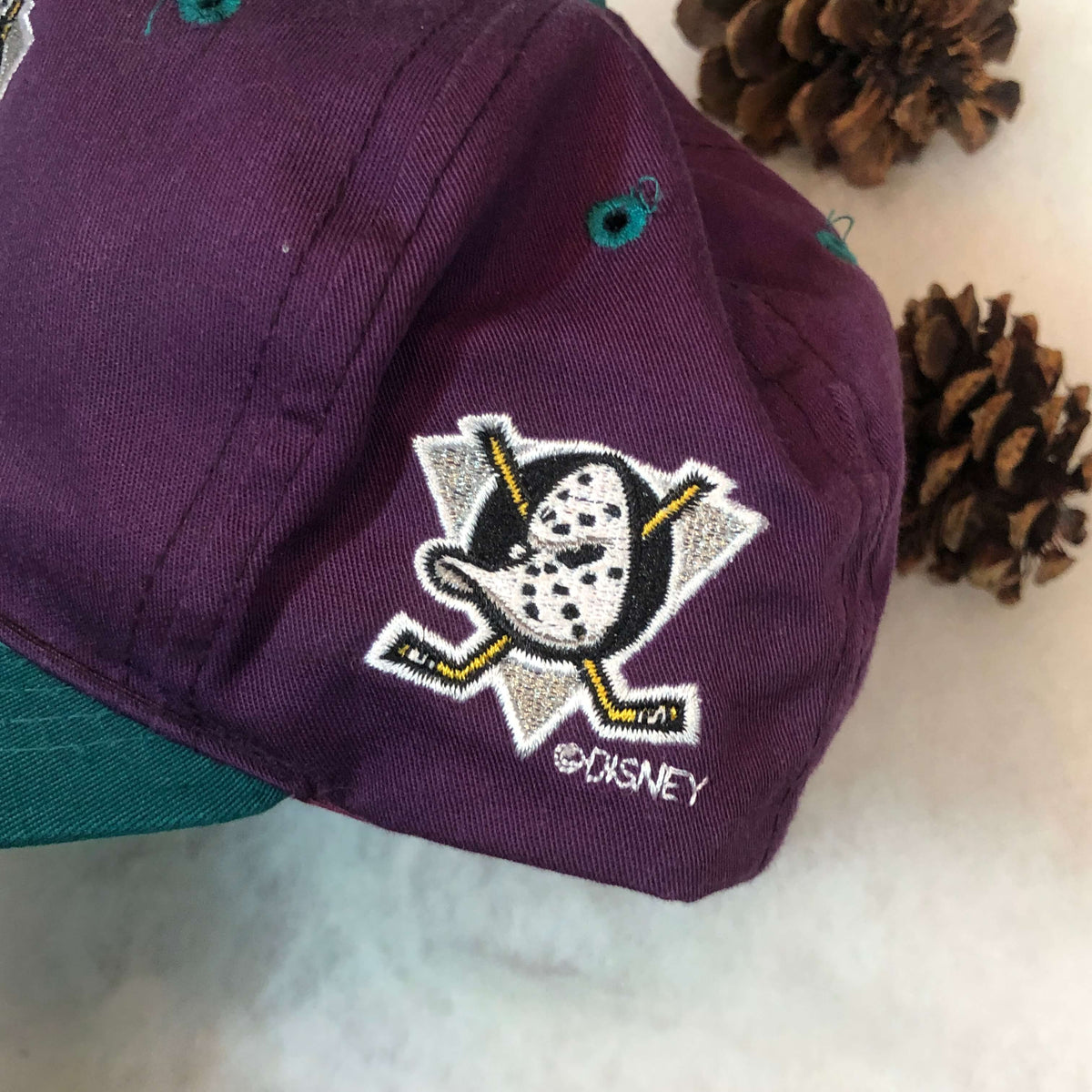 Vintage NHL Anaheim Mighty Ducks The G Cap Wave Twill Snapback Hat – 🎅 Bad  Santa