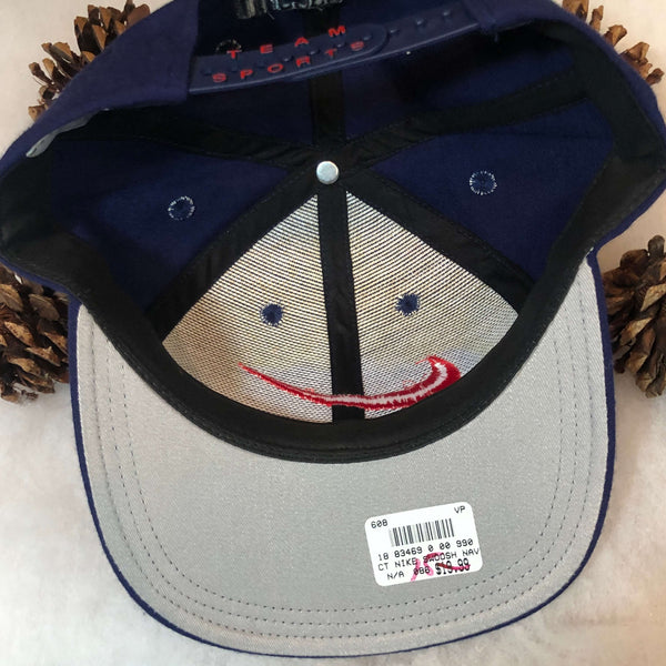 Vintage Deadstock NWOT NCAA UConn Connecticut Huskies Nike Wool Snapback Hat