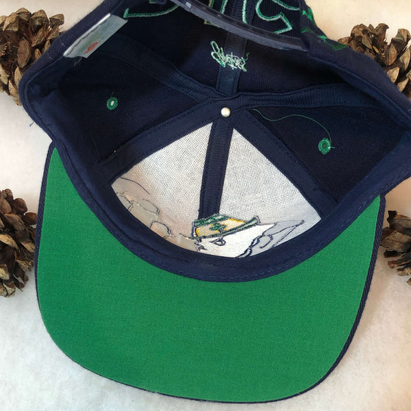 Vintage Deadstock NWOT NCAA Notre Dame Fighting Irish Signatures Monster Snapback Hat