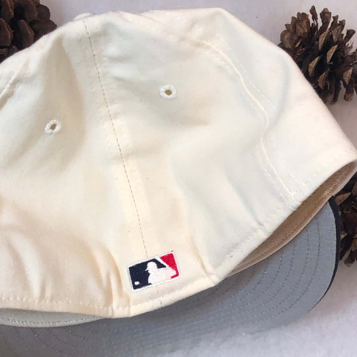 Vintage MLB Boston Red Sox New Era Wool Fitted Hat 7 3/8 – 🎅 Bad Santa