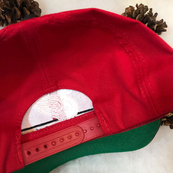 Vintage Deadstock NWOT NHL Detroit Red Wings Twins Enterprise Bar Line Twill Snapback Hat