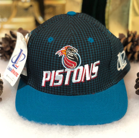 Vintage Deadstock NWT NBA Detroit Pistons Logo Athletic Strapback Hat