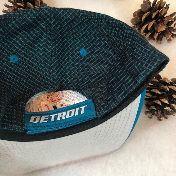 Vintage Deadstock NWT NBA Detroit Pistons Logo Athletic Strapback Hat