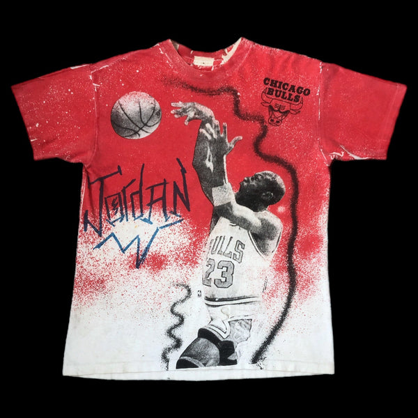 Vintage NBA Chicago Bulls Michael Jordan Magic Johnson T's All Over Print T-Shirt (M/L)