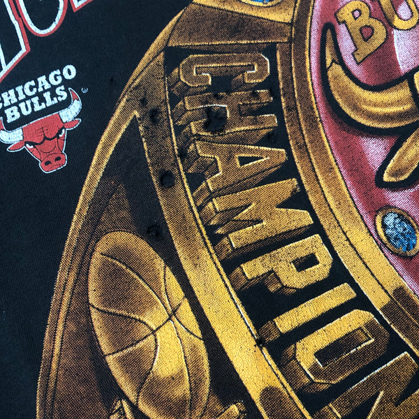 Vintage NBA Chicago Bulls Back to Back to Back Champions Ring T-Shirt (XL)