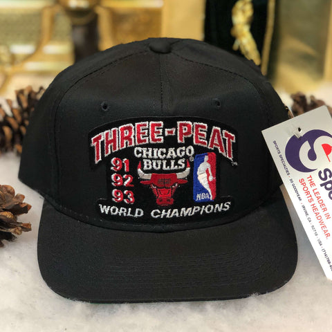 Vintage Deadstock NWT NBA Chicago Bulls Three-Peat 1991-93 World Champions Sports Specialties YoungAn Twill Snapback Hat