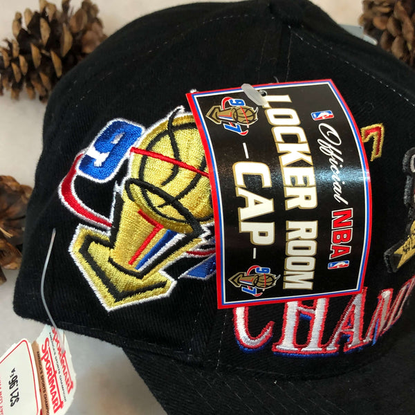 Vintage Deadstock NWT NBA Chicago Bulls 1997 Champions Logo Athletic Snapback Hat