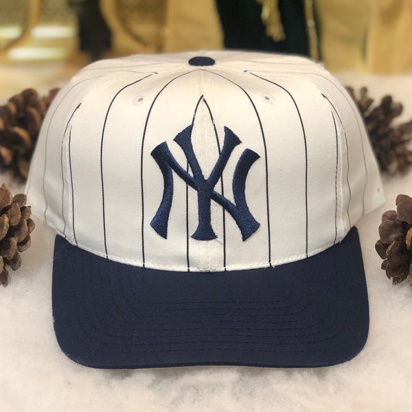 Vintage MLB New York Yankees Logo 7 Pinstripe Twill Snapback Hat