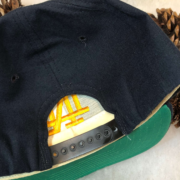 Vintage NCAA Notre Dame Fighting Irish New Era Wool Snapback Hat