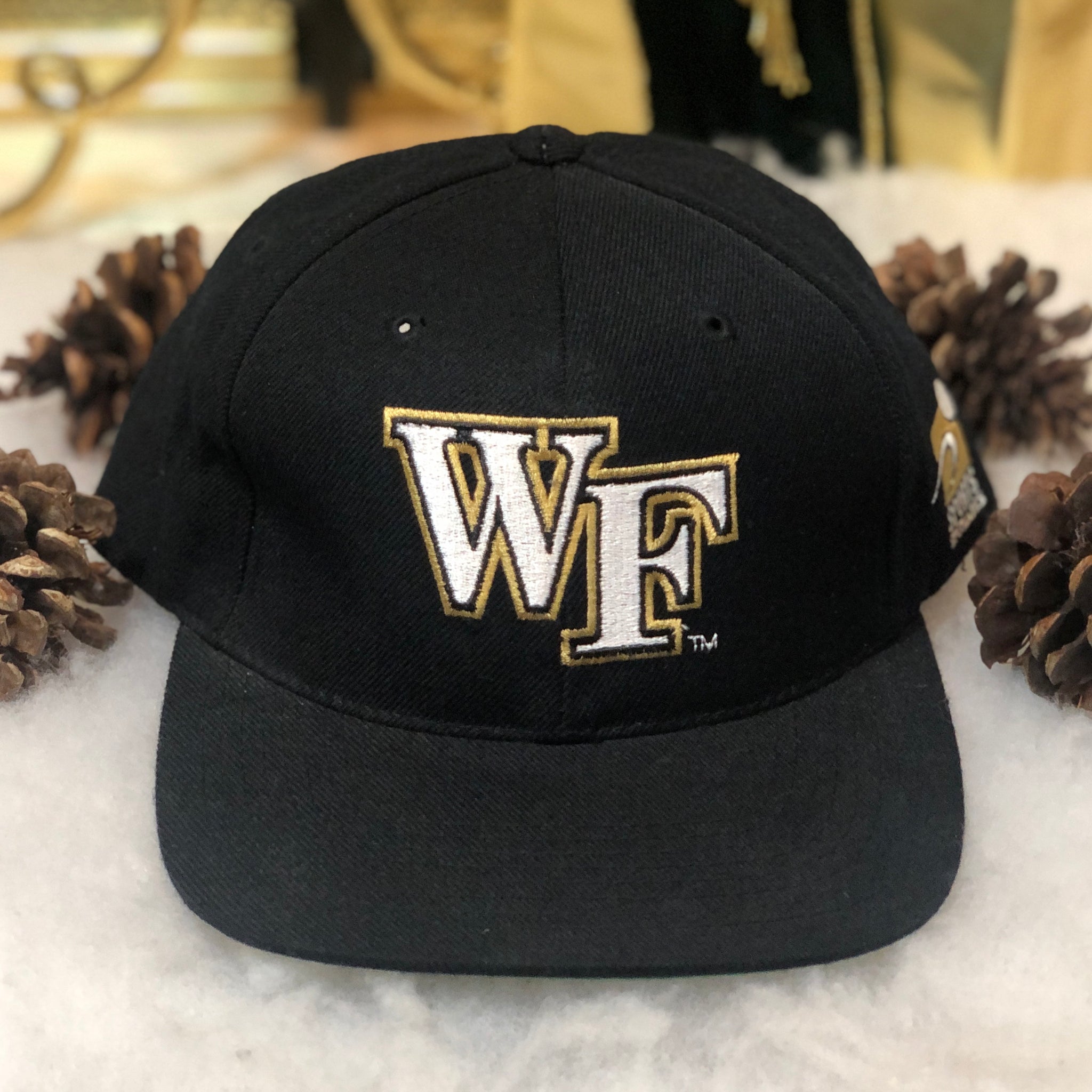 Vintage NCAA Wake Forest Deacons Sports Specialties Plain Logo Wool Snapback Hat