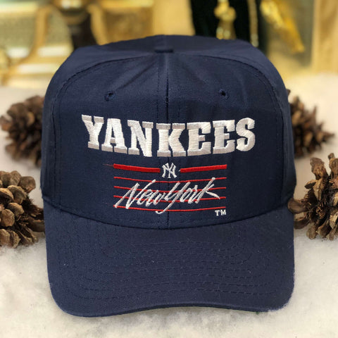 Vintage MLB New York Yankees Signatures Snapback Hat