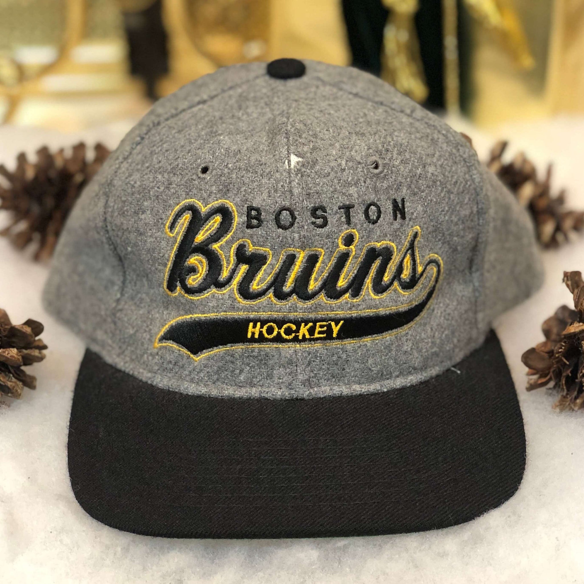 Vintage NHL Boston Bruins Starter Melton Wool Tailsweep Script Snapback Hat