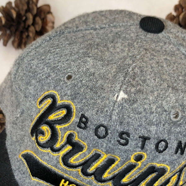 Vintage NHL Boston Bruins Starter Melton Wool Tailsweep Script Snapback Hat