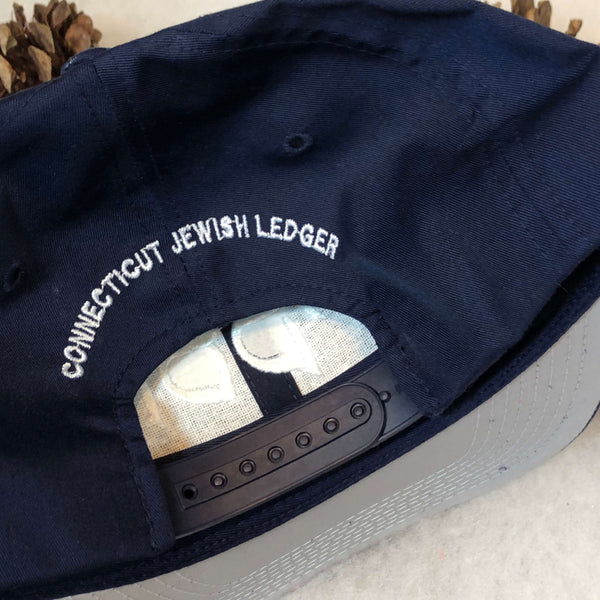 Vintage Deadstock NWOT NCAA UConn Huskies Hebrew Connecticut Jewish Ledger Twill Twins Enterprise Snapback Hat