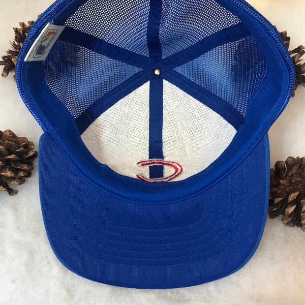 Vintage MLB Chicago Cubs Universal Trucker Hat