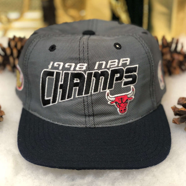 Vintage NBA Chicago Bulls 1998 Champions Pro Player Strapback Hat