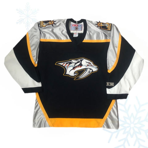 Vintage NHL Nashville Predators CCM Jersey (M)