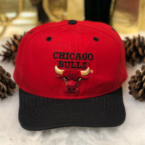Vintage NBA Chicago Bulls New Era Wool Snapback Hat