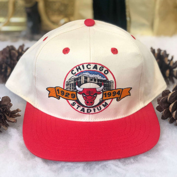 Vintage Deadstock NWOT NBA Chicago Bulls 1994 Chicago Stadium Promo Twill Snapback Hat