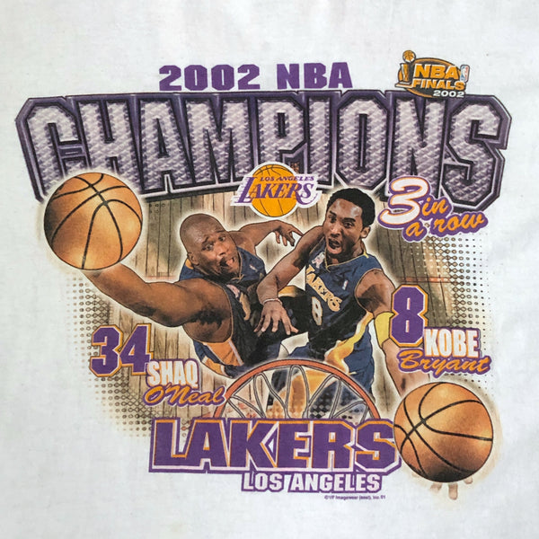 Vintage NBA Los Angeles Lakers 2002 Champions Shaquille O'Neal Kobe Bryant T-Shirt (XL)