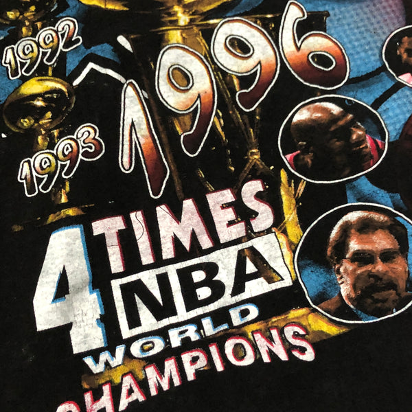 Vintage 1996 NBA Chicago Bulls 4x Champions "The Greatest Team Ever" Bootleg Rap Tee T-Shirt (XL)