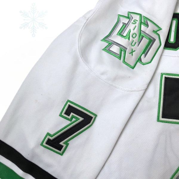 NCAA UND North Dakota Fighting Sioux TJ Oshie Reebok Hockey Jersey (Size 52)