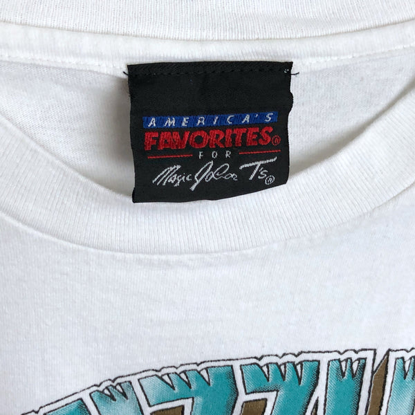Vintage NBA Vancouver Grizzlies Magic Johnson T's T-Shirt (L)