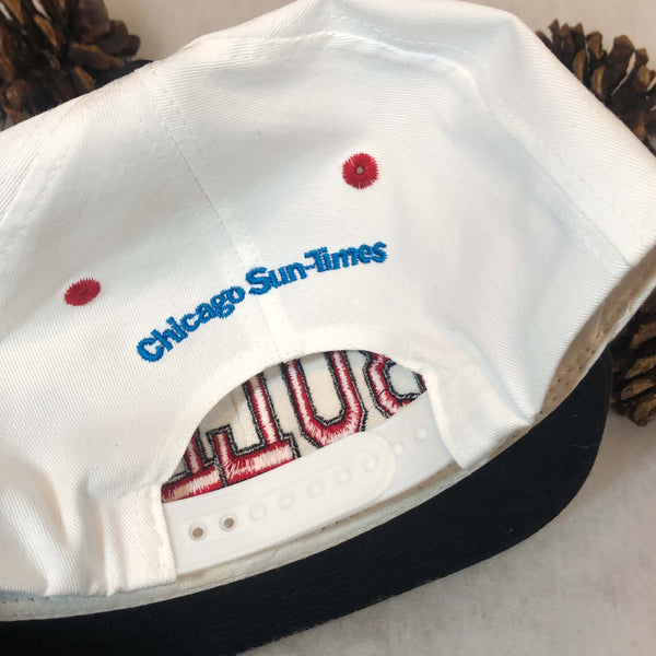 Vintage Deadstock NWOT NBA Chicago Bulls Spellout Arch Chicago Sun Times Snapback Hat