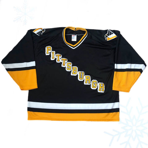 Vintage NHL Pittsburgh Penguins CCM Jersey (XL)