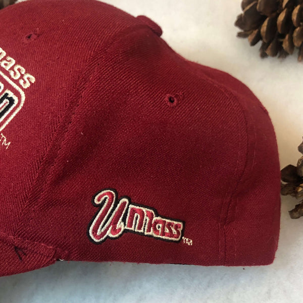 Vintage NCAA UMass Massachusetts Minutemen Starter Starfit Wool Stretch Fit Hat