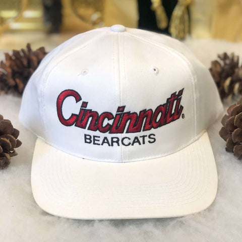 Vintage Deadstock NWOT NCAA Cincinnati Bearcats Sports Specialties Script Twill Snapback Hat