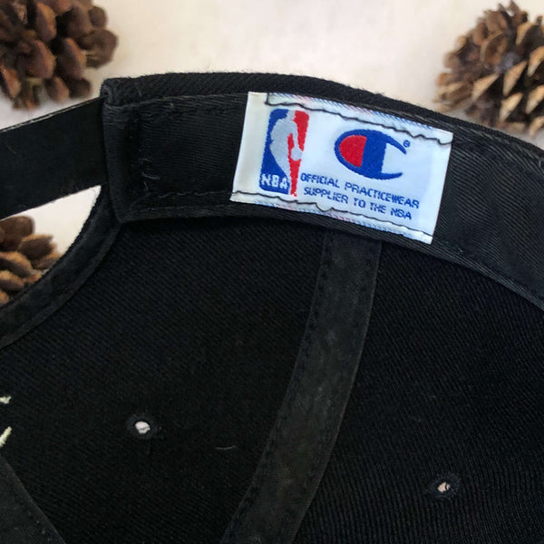 Vintage NBA New York Knicks Champion Wool Snapback Hat