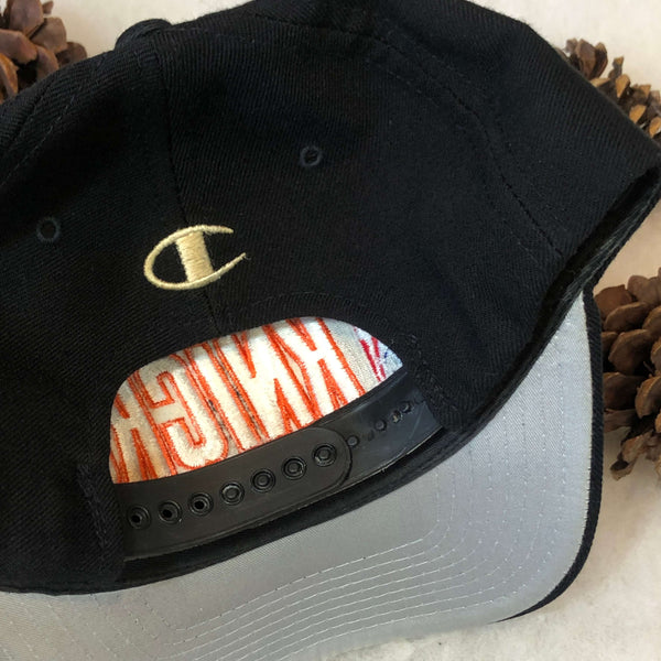 Vintage NBA New York Knicks Champion Wool Snapback Hat