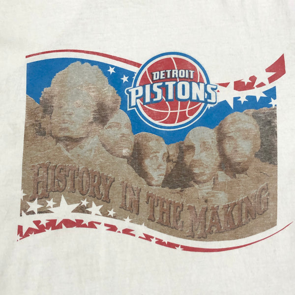Vintage NBA Detroit Pistons "History In The Making" Mount Rushmore Parody T-Shirt (L)