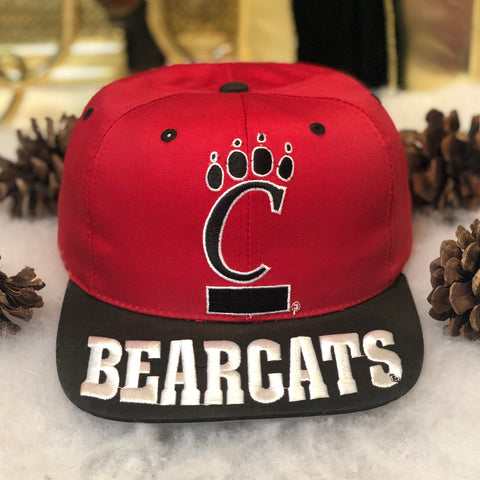 Vintage NCAA Cincinnati Bearcats Brim Spellout Twill Snapback Hat