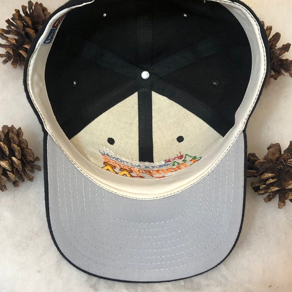 Vintage NCAA Minnesota Golden Gophers 2002 Frozen Four Champions New Era Snapback Hat