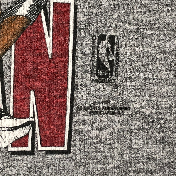 Vintage NBA Chicago Bulls Michael Jordan Skyjammin' Caricature T-Shirt (L)