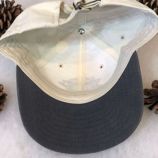 Vintage 2000 MLB New York Yankees World Series Champions New Era Strapback Hat